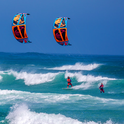 Kitesurfing
